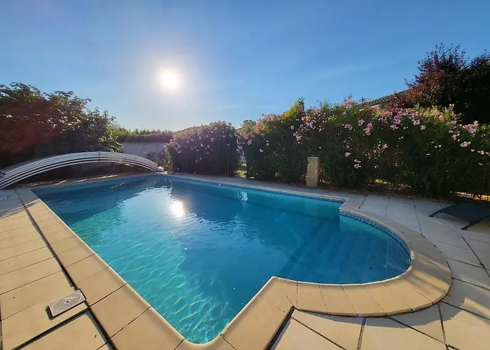 Gîte avec Piscine Lou Minèstraü