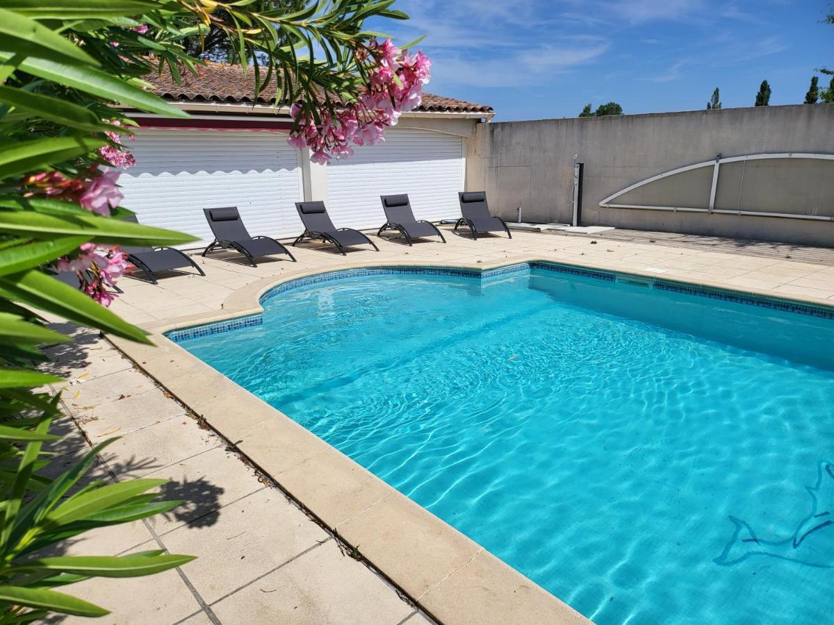 Avec Piscine Lou Minestraue *